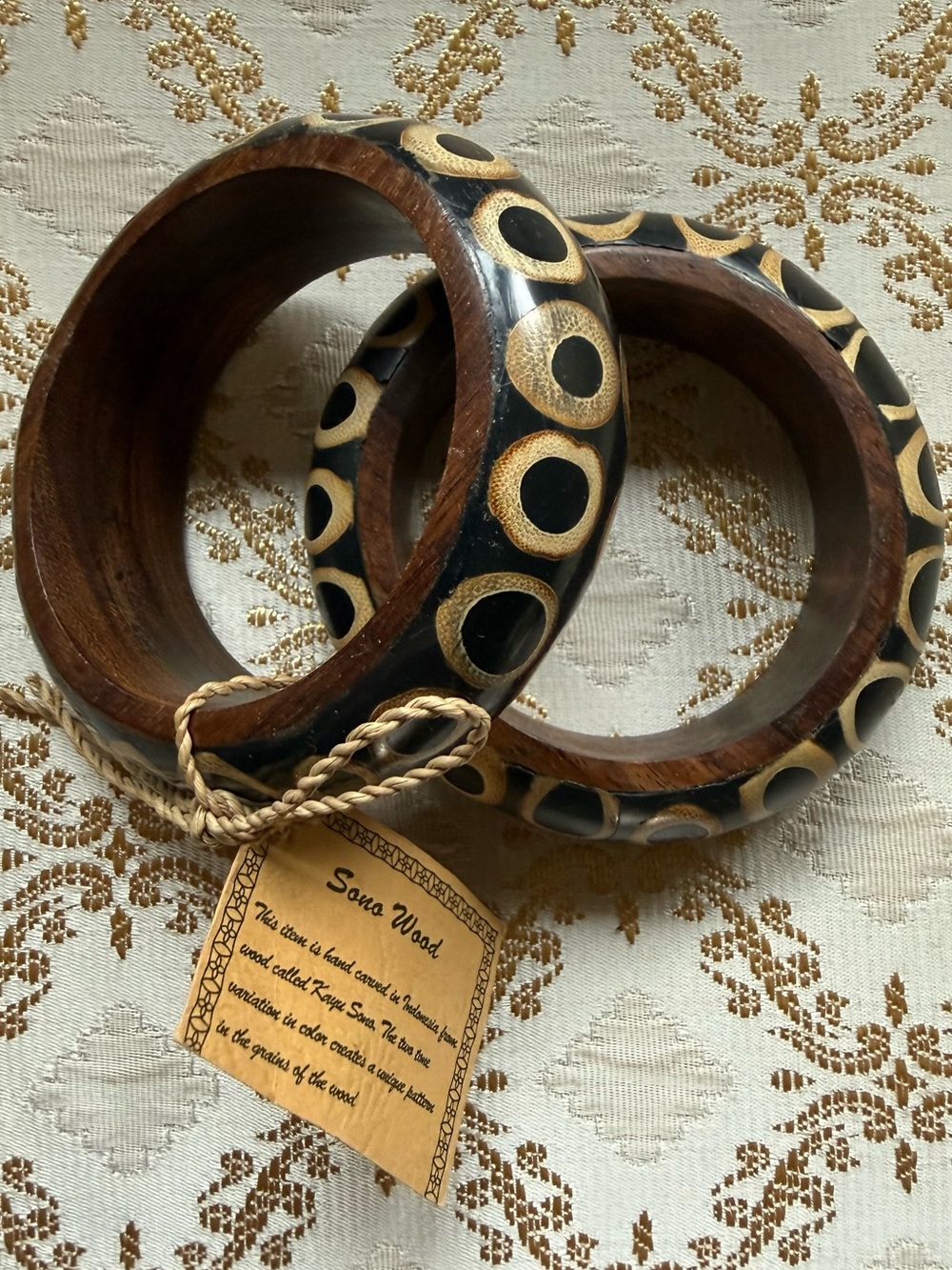 PAIR Hand-Carved Boho Indonesian Black and Brown Sono Wood Bangles Set 2 1980s